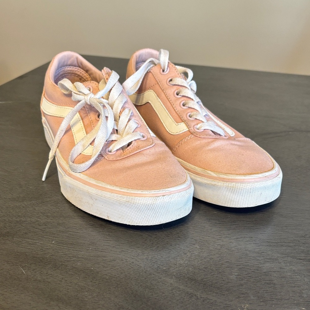 Vans Women's Light Pink Canvas Sneakers
